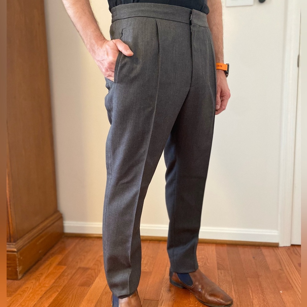New Mens BOSS Hugo Boss gray dress slacks jogger pants size 32 x 30